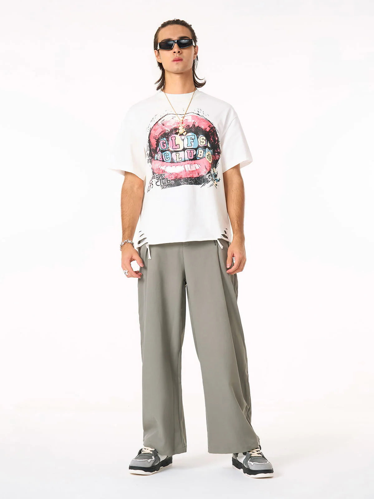 Retro Harfli Dudak Grafikli T-Shirt