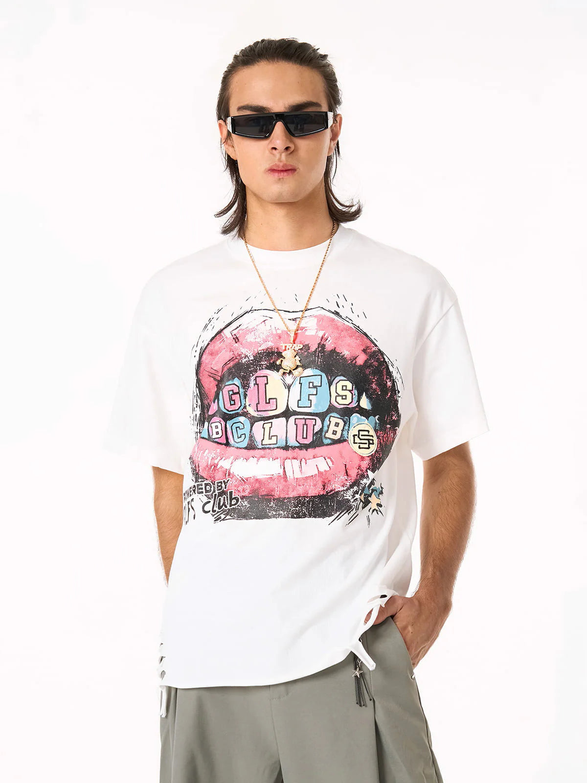Retro Harfli Dudak Grafikli T-Shirt