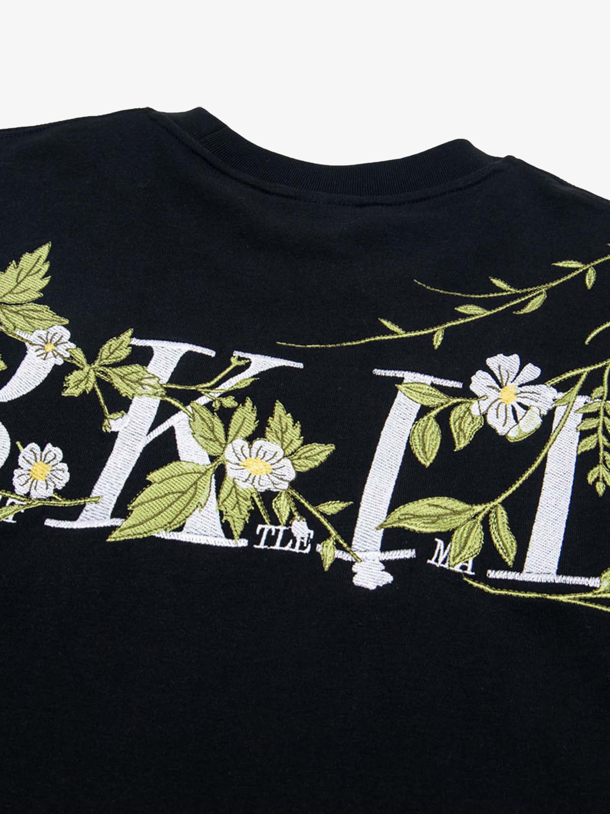Çiçek İşlemeli Oversized Kısa Kollu T-Shirt