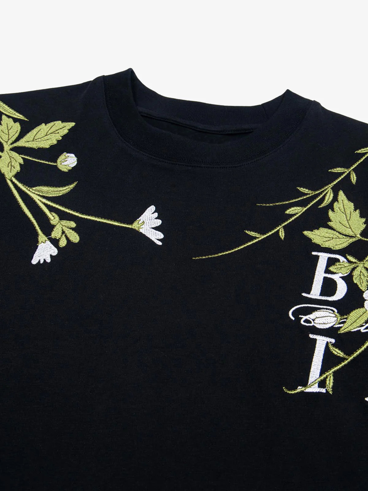 Çiçek İşlemeli Oversized Kısa Kollu T-Shirt