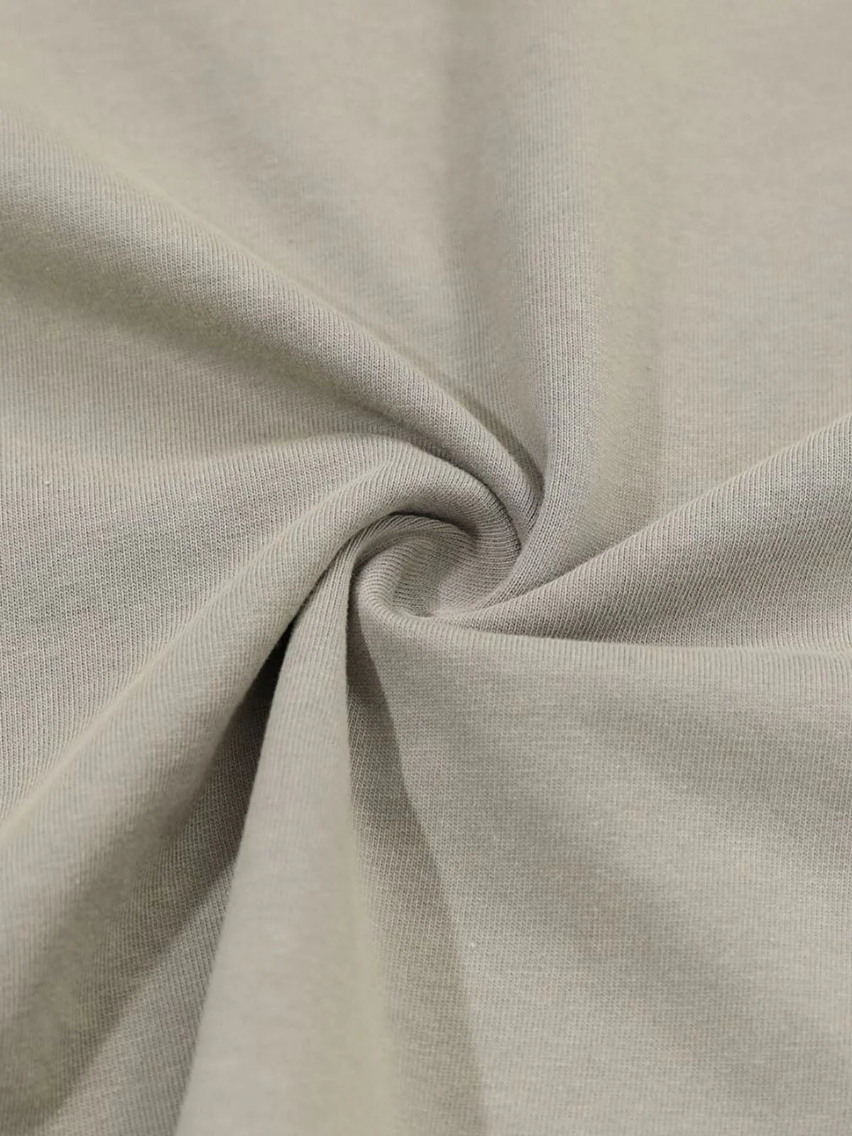 Yıpranmış Kamuflaj Desenli İki Parçalı Grafik T-Shirt