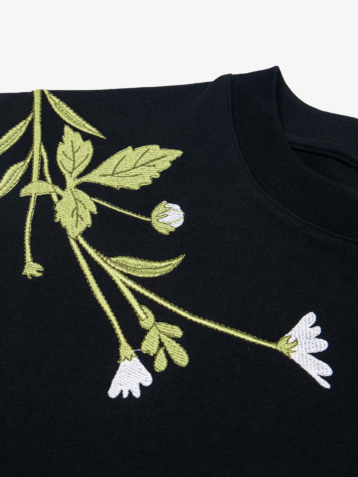 Çiçek İşlemeli Oversized Kısa Kollu T-Shirt